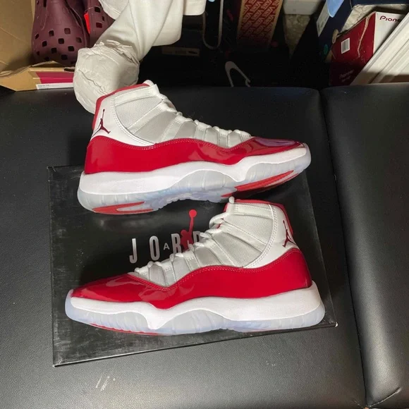 Air Jordan 11 cherry size